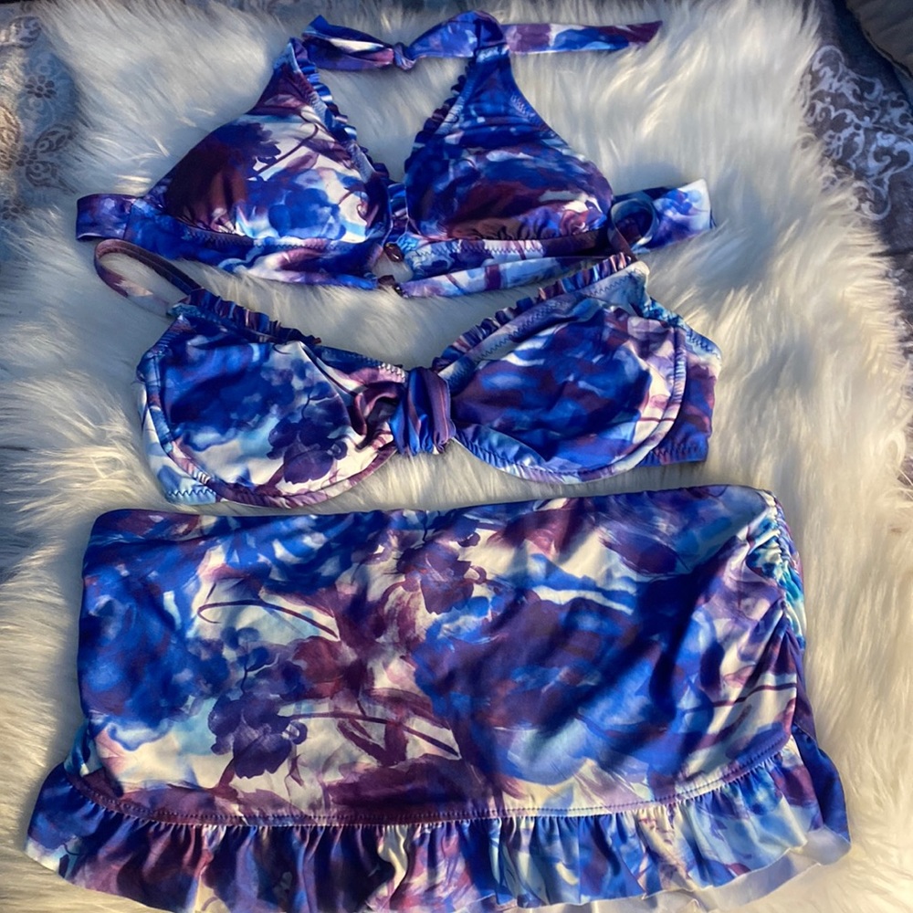 “Rebecca Virtue” Bikini w/ 2 Diverse Tops w/ Matching Bottoms (New/Never Worn)